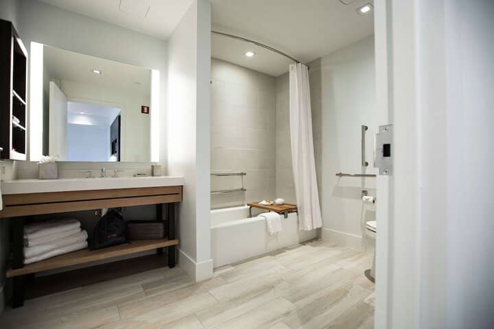 Room 42 of 82