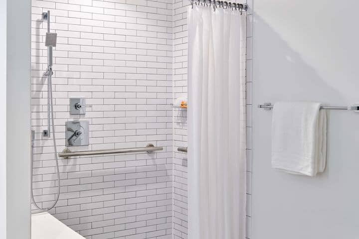 Bathroom shower