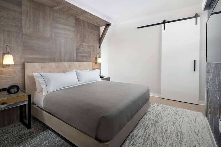 Room 9 of 49